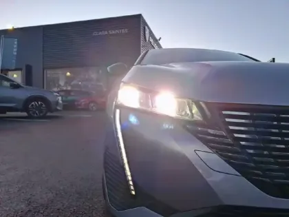 Photo 42 Peugeot 308  PureTech 130ch S&S BVM6