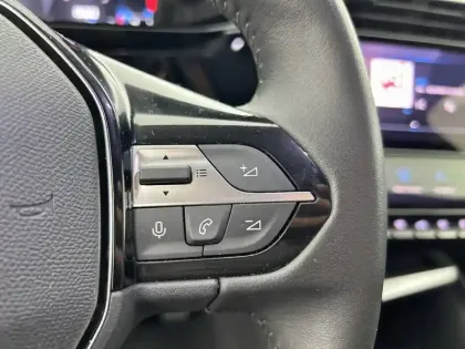 Photo 75 Peugeot 308  PureTech 130ch S&S BVM6