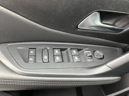 Photo 72 Peugeot 308  PureTech 130ch S&S BVM6