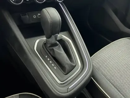 Photo 12 Renault Clio  E-Tech full hybrid 145 ch GSR2