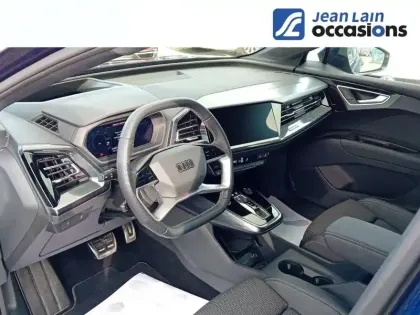 Photo 10 Audi Q4  e-tron 45 285 ch 82 kWh