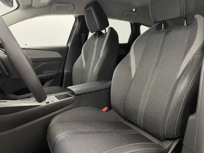 Photo 45 Peugeot 308 Gén. III Ph1 Allure 5