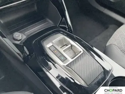 Photo 18 Peugeot 2008  Electrique 54 kWh 156 ch