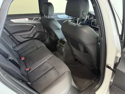 Photo 25 Audi A6  50 TFSIe 299 ch S tronic 7 Quattro