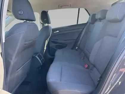 Photo 13 Volkswagen Golf  1.5 eHybrid 204 DSG6