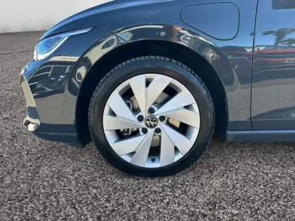 Photo 8 Volkswagen Golf  1.5 eHybrid 204 DSG6