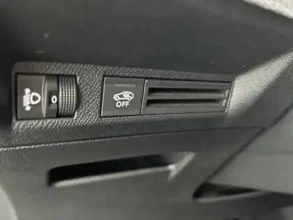 Photo 114 Peugeot 3008  Hybrid 136 e-DCS6