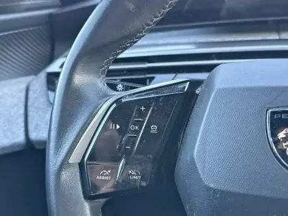 Photo 17 Peugeot 3008  Hybrid 136 e-DCS6