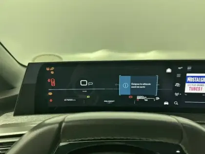 Photo 67 Peugeot 3008  Hybrid 136 e-DCS6