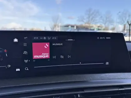 Photo 21 Peugeot 3008  Hybrid 136 e-DCS6