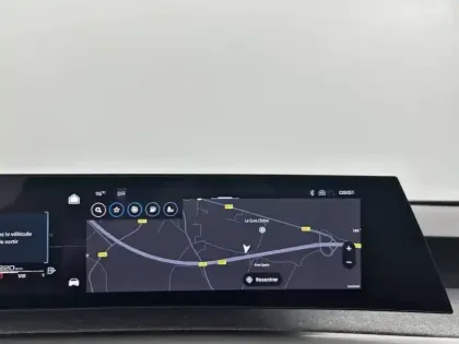 Photo 108 Peugeot 3008  Hybrid 136 e-DCS6