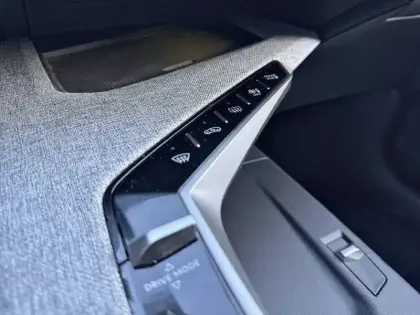 Photo 26 Peugeot 3008  Hybrid 136 e-DCS6