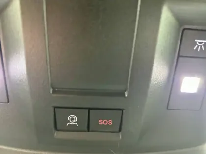 Photo 82 Peugeot 3008  Hybrid 136 e-DCS6