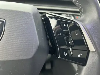 Photo 78 Peugeot 3008  Hybrid 136 e-DCS6