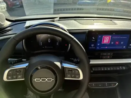 Photo 53 Fiat 600  1.2 HYBRID 100 CH DCT6