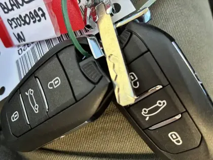 Photo 49 Fiat 600  1.2 HYBRID 100 CH DCT6