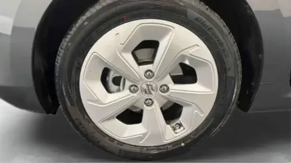 Photo 10 Suzuki Swift  1.2 Dualjet Hybrid Auto