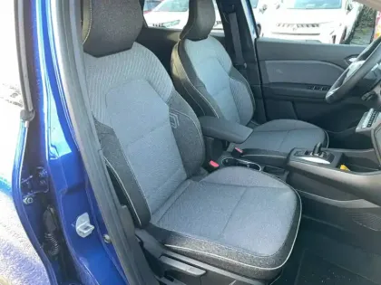 Photo 13 Renault Captur  E-Tech full hybrid 160 ch