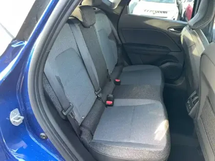 Photo 15 Renault Captur  E-Tech full hybrid 160 ch