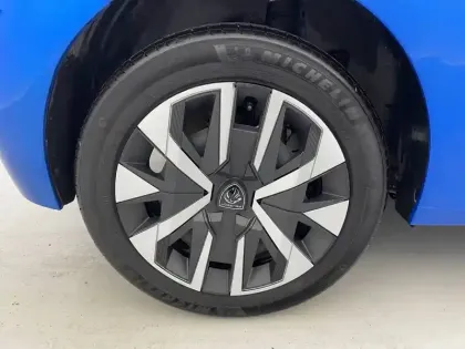 Photo 18 Peugeot 208  PureTech 75 S&S BVM5