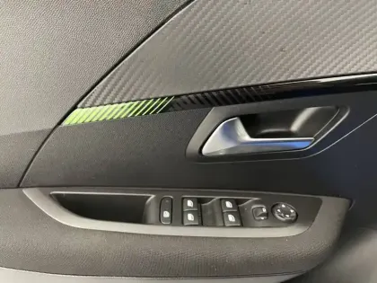 Photo 31 Peugeot 208  PureTech 75 S&S BVM5