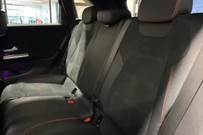 Photo 29 Mercedes Classe B  180 d 8G-DCT