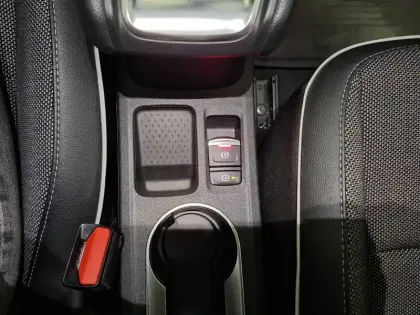 Photo 37 Renault Captur  TCe 100 GPL - 21