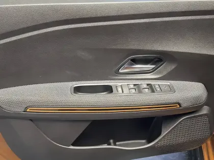 Photo 15 Dacia Sandero  ECO-G 100 - 22