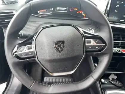 Photo 15 Peugeot 208  PureTech 100 S&S BVM6