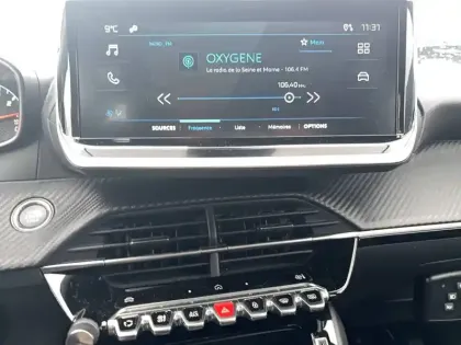 Photo 13 Peugeot 208  PureTech 100 S&S BVM6