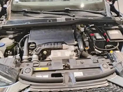 Photo 6 DS DS 3 DS3 Crossback PureTech 130 EAT8 Ines de la Fressange Paris