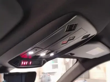 Photo 24 DS DS 3 DS3 Crossback PureTech 130 EAT8 Ines de la Fressange Paris