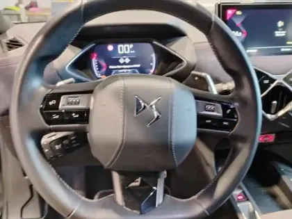 Photo 11 DS DS 3 DS3 Crossback PureTech 130 EAT8 Ines de la Fressange Paris