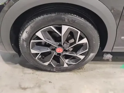 Photo 14 DS DS 3 DS3 Crossback PureTech 130 EAT8 Ines de la Fressange Paris