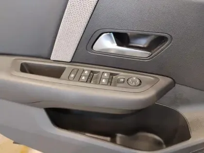 Photo 19 Citroën C4 Gén. III Ph1 Shine 5