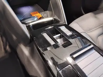 Photo 23 Citroën C4 Gén. III Ph1 Shine 5