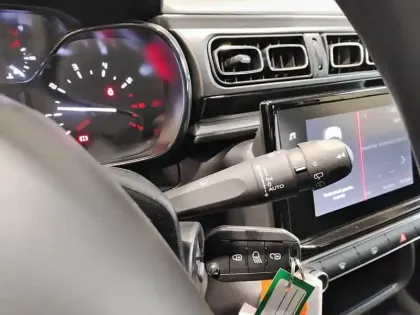 Photo 17 Citroën C3  PureTech 83 S&S BVM5 Shine