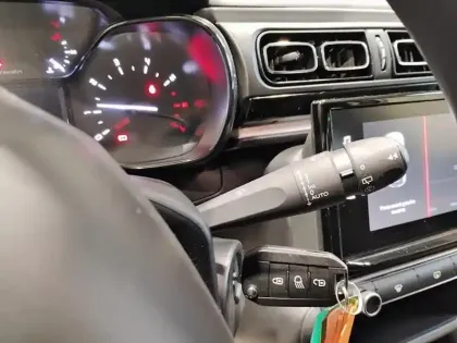 Photo 17 Citroën C3  PureTech 83 S&S BVM5 Shine