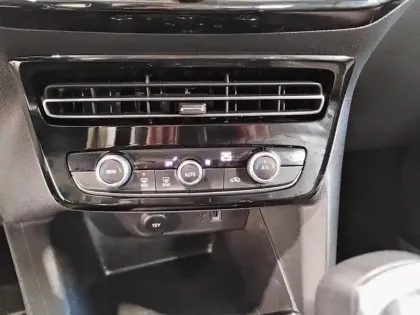 Photo 12 Opel Mokka  1.2 Turbo 100 ch BVM6 Elegance