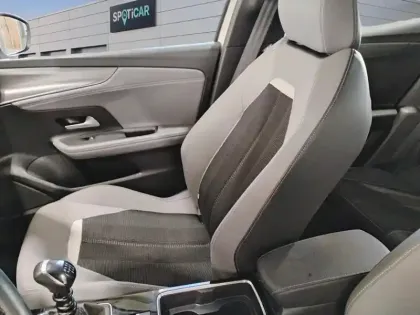 Photo 8 Opel Mokka  1.2 Turbo 100 ch BVM6 Elegance