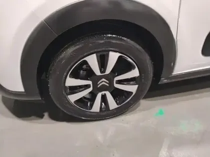 Photo 14 Citroën C3  PureTech 83 S&S BVM5 Shine