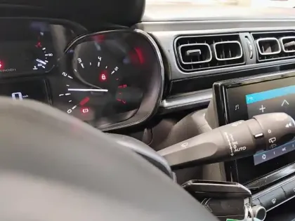 Photo 17 Citroën C3  PureTech 83 S&S BVM5 Shine