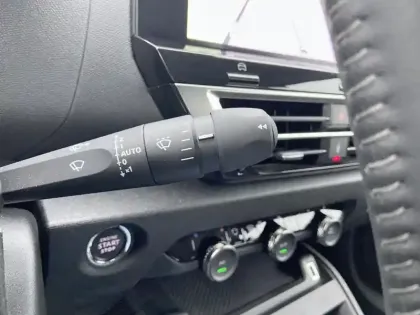 Photo 17 Citroën C4  PureTech 130 EAT8 Max