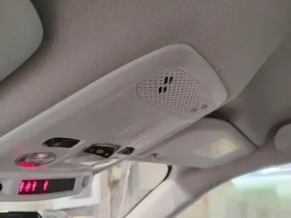 Photo 24 Peugeot 2008  BlueHDi 100 S&S BVM6 Active