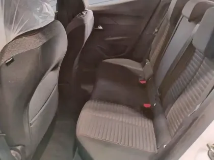 Photo 22 Peugeot 2008  BlueHDi 100 S&S BVM6 Active