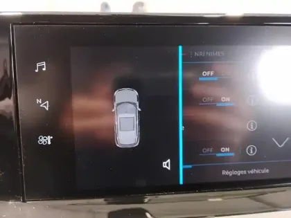 Photo 25 Peugeot 2008  BlueHDi 100 S&S BVM6 Active