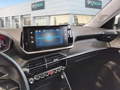 Photo 21 Peugeot 2008  BlueHDi 100 S&S BVM6 Active