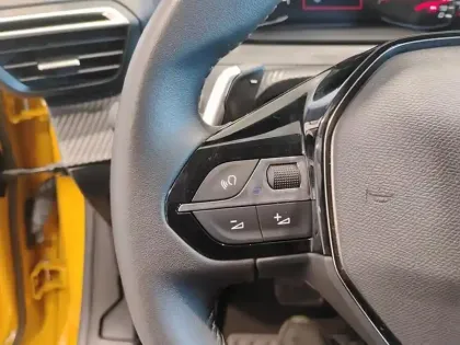 Photo 18 Peugeot 208 Gén. II Ph1 NG Allure 5