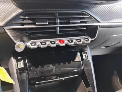 Photo 12 Peugeot 208 Gén. II Ph1 NG Allure 5