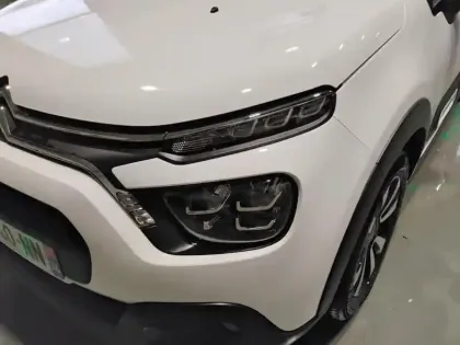 Photo 13 Citroën C3  PureTech 83 S&S BVM5 Shine